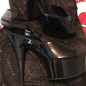 Dancer platform patten leather heals